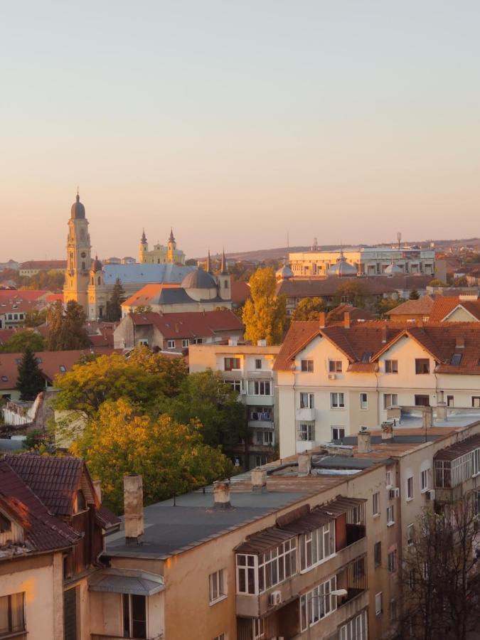 Over The City Oradea Exteriér fotografie